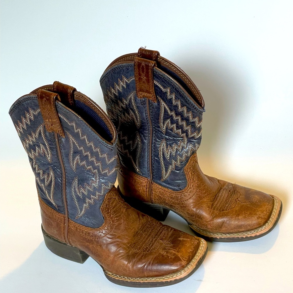Ariat cowboy boots, toddler size 9
